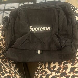 Supreme Crossbody bag!